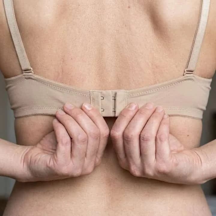 Une fermeture à agrafes classique