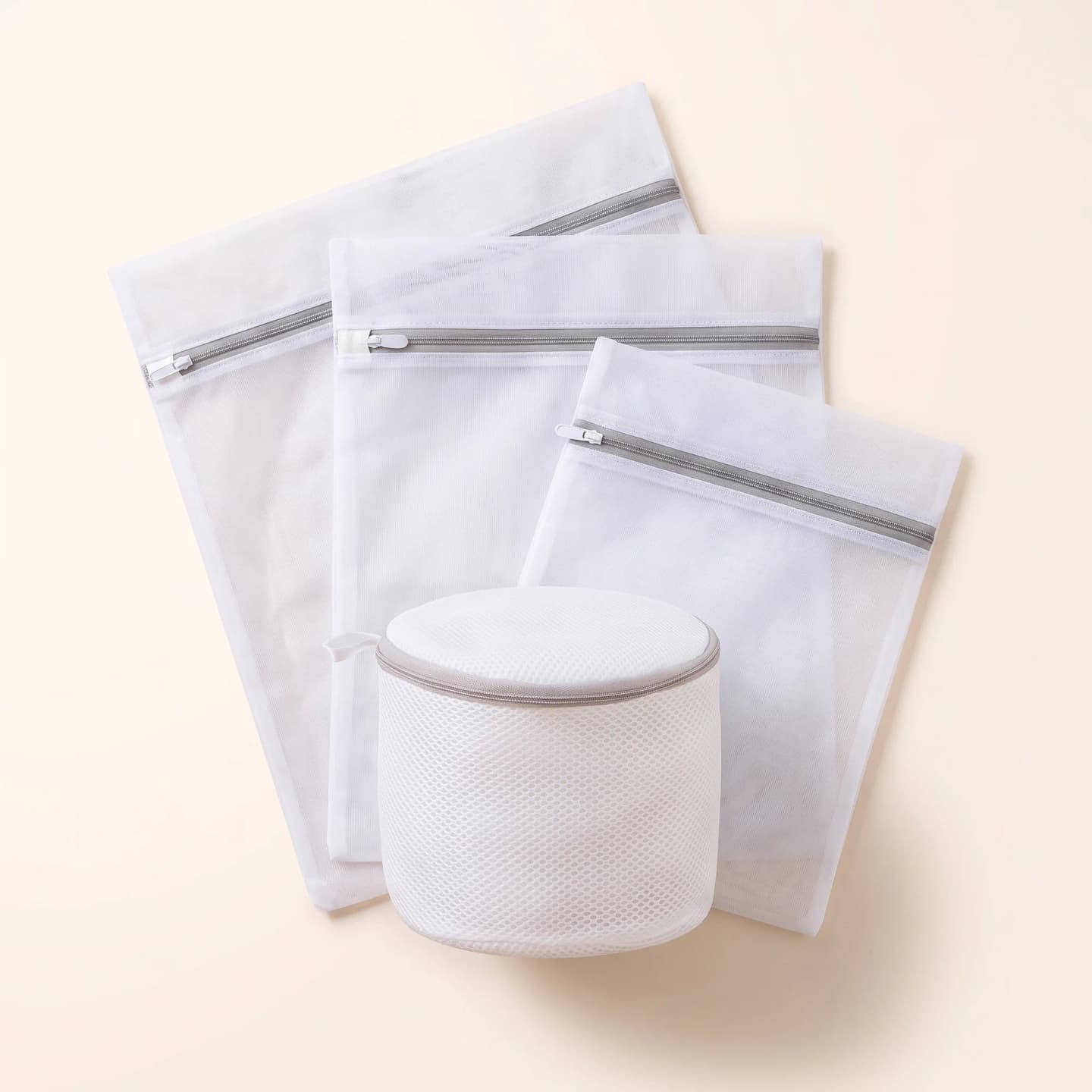 Bra wash ball and three zip mesh laundry bags Bra wash ball and three zip mesh laundry bags